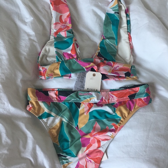 Billabong NWT Wild Sun Bikini Set - Size L - Picture 6 of 14